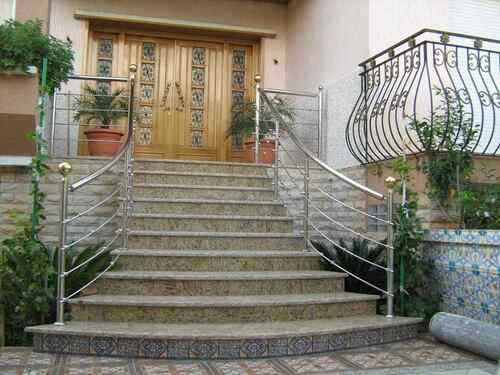 τελευταία εταιρεία περί WinscoMetal Custom Stainless Steel Cable Railing Project for Residential Outdoor Staircase