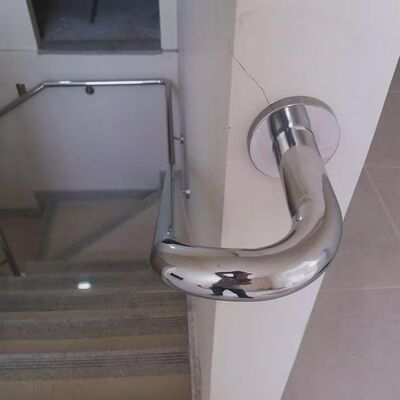 SS304 SS316 Πολυγωνικός ρυθμιζόμενος σύνδεσμος χειροπέδου για στρογγυλούς σωλήνες